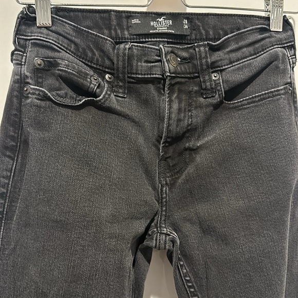 HOLLISTER STRAIGHT JEANS WITH STRETCH - Picture 4 of 9